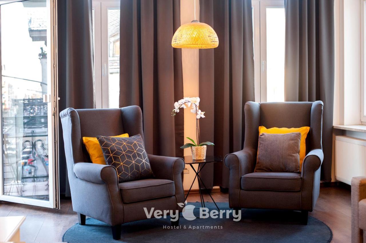 Very Berry - Garbary 27 - Apartament Z Balkonem, Old City, Check In 24H Apartamento Poznan Exterior foto